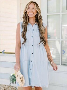 Chic Soul Sleeveless Light Blue Button-Front Tiered Midi Dress